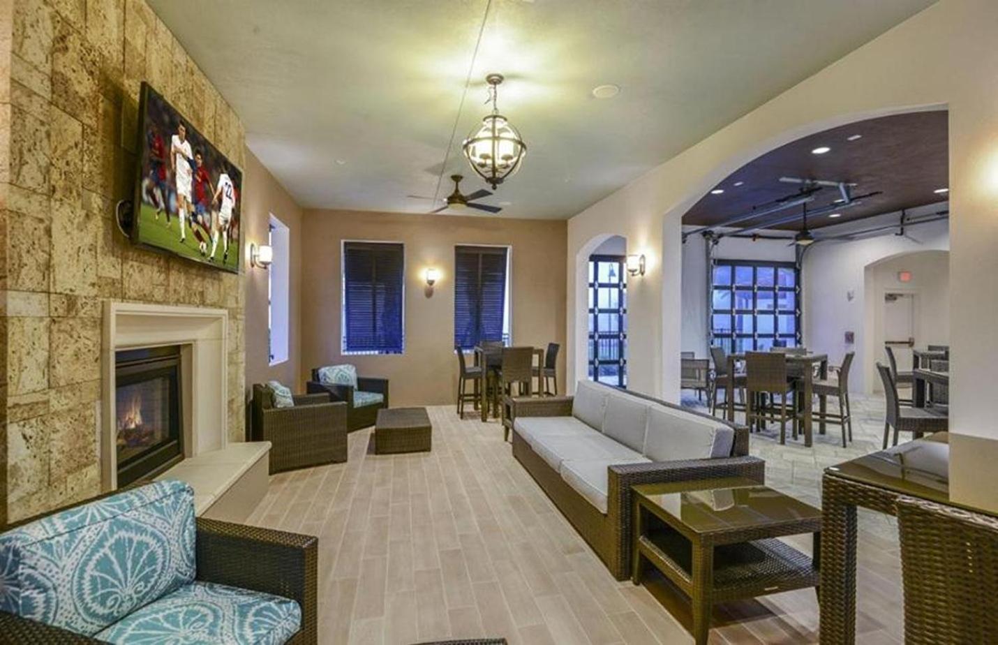 Beautiful Townhome Wprivate Pool 7 Mi To Disney Kissimmee Extérieur photo